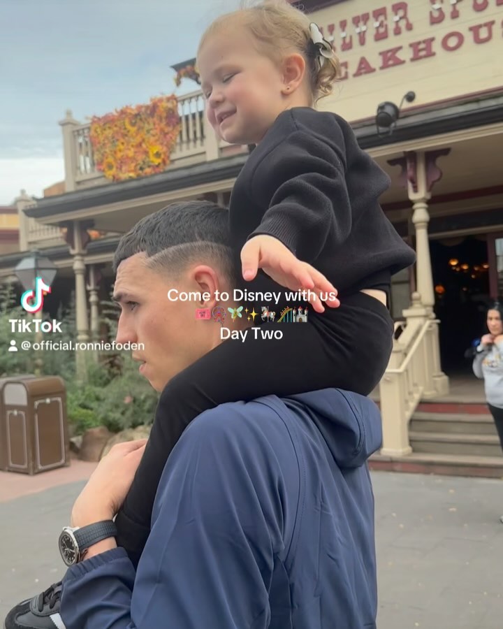 Phil Foden turned his wife and children into a royal family at Disneyland Paris